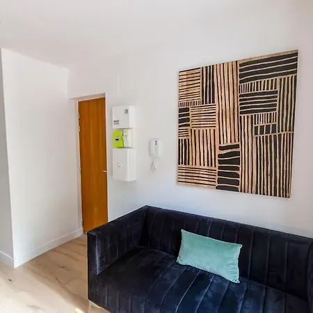 Apartment Contemporain Renove A 14eme Paris