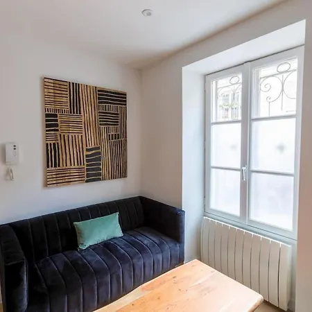 Apartment Contemporain Renove A 14eme *