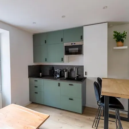 Contemporain Renove A 14eme Apartment Paris